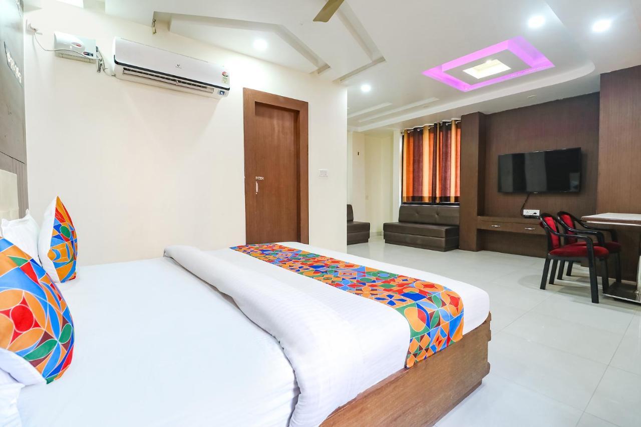 Fabhotel Nandgiri Palace Near Gwalior Junction Railway Station Luaran gambar